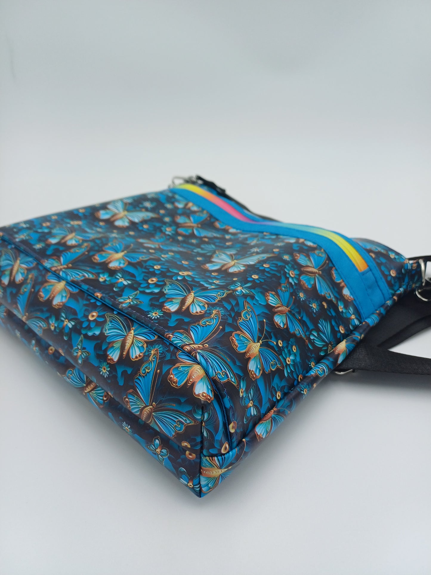 Handtasche / Crossbody Bag