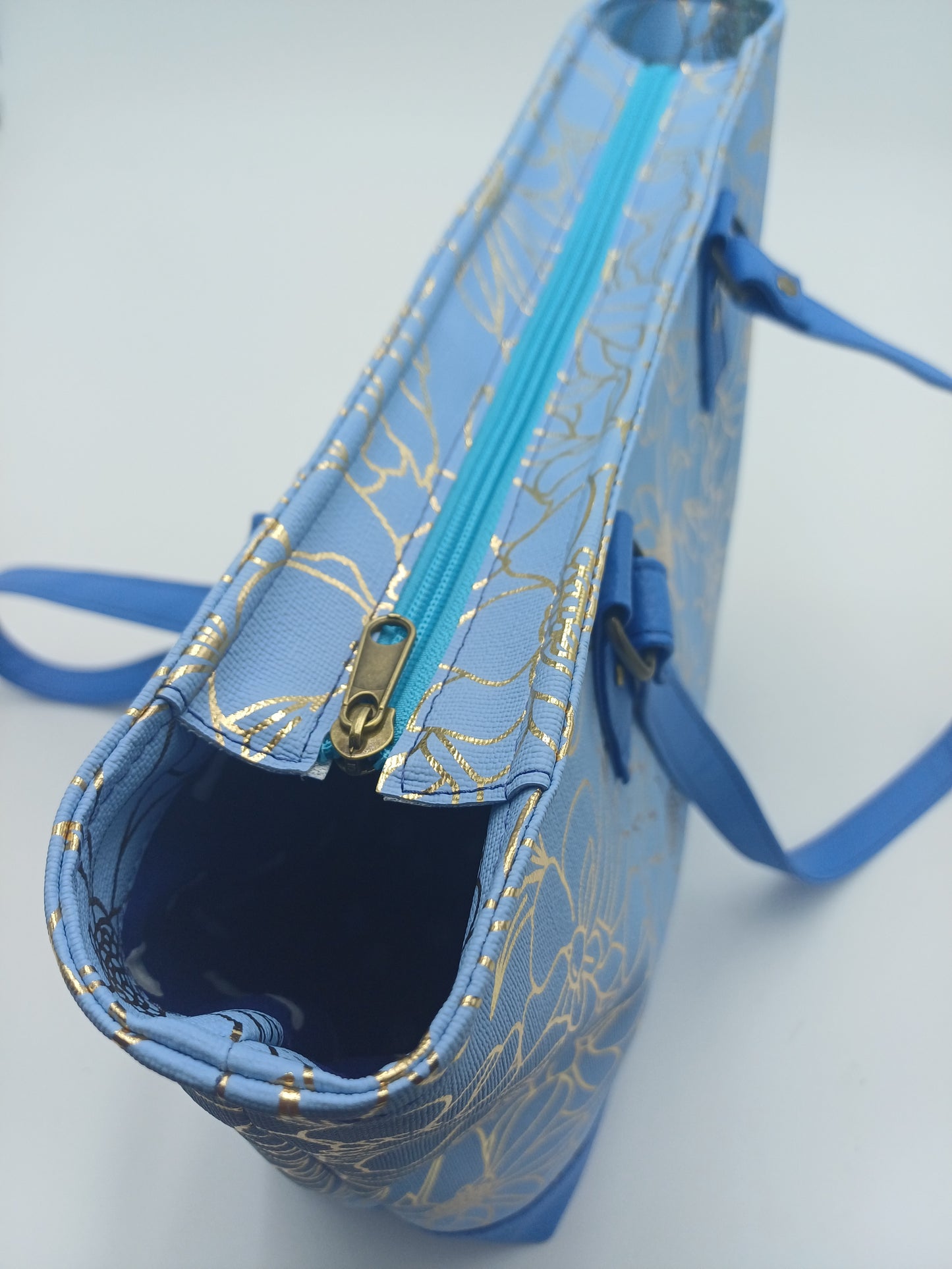 Go to Handtasche