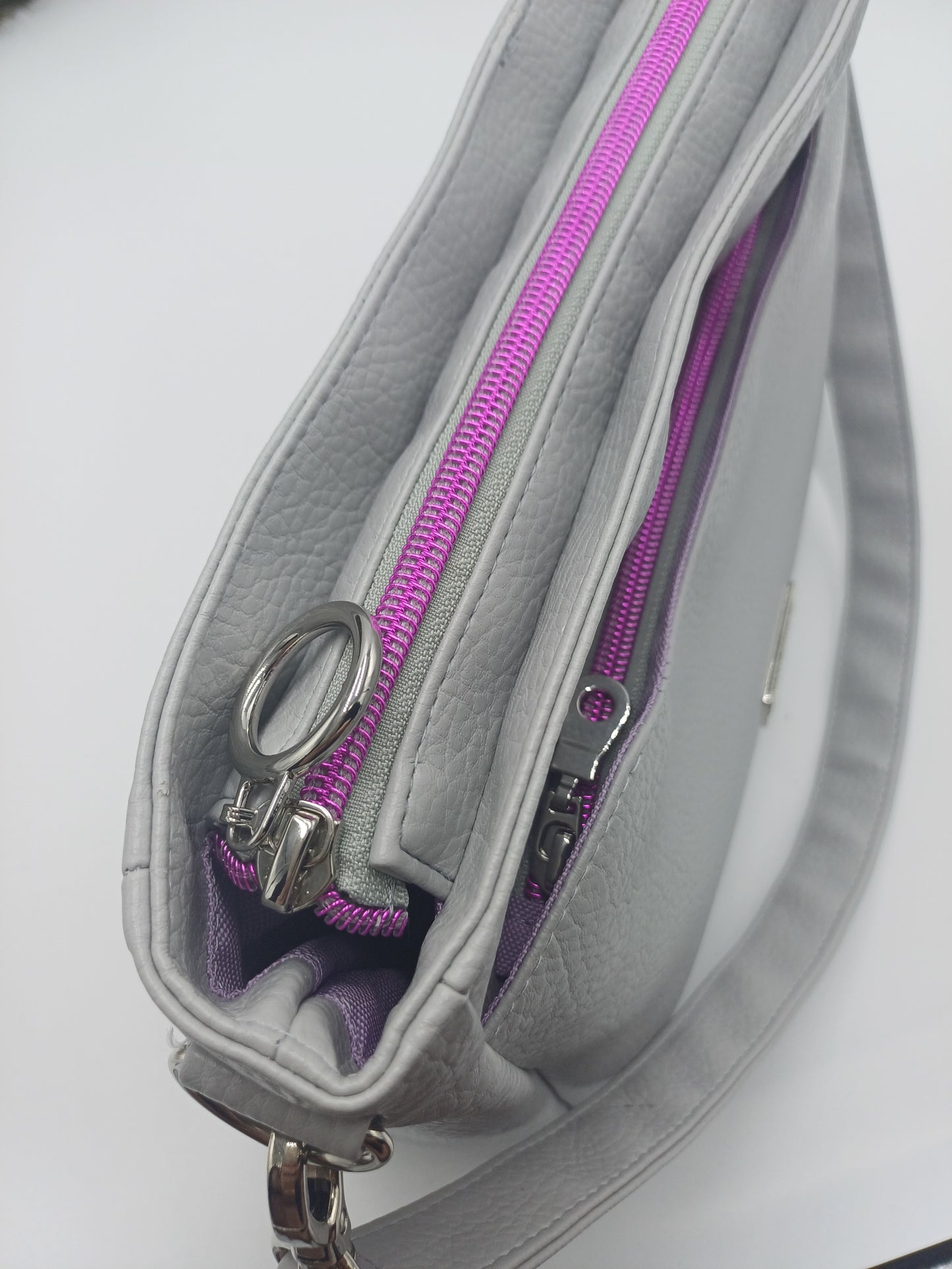Zynah Handtasche mit Schultergurt