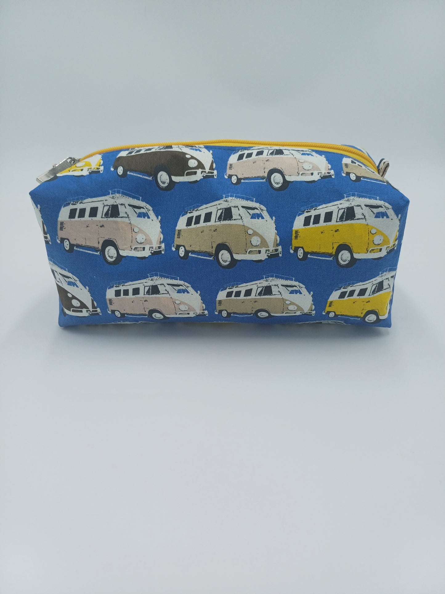 Boxybag mit Reißverschluss Bus