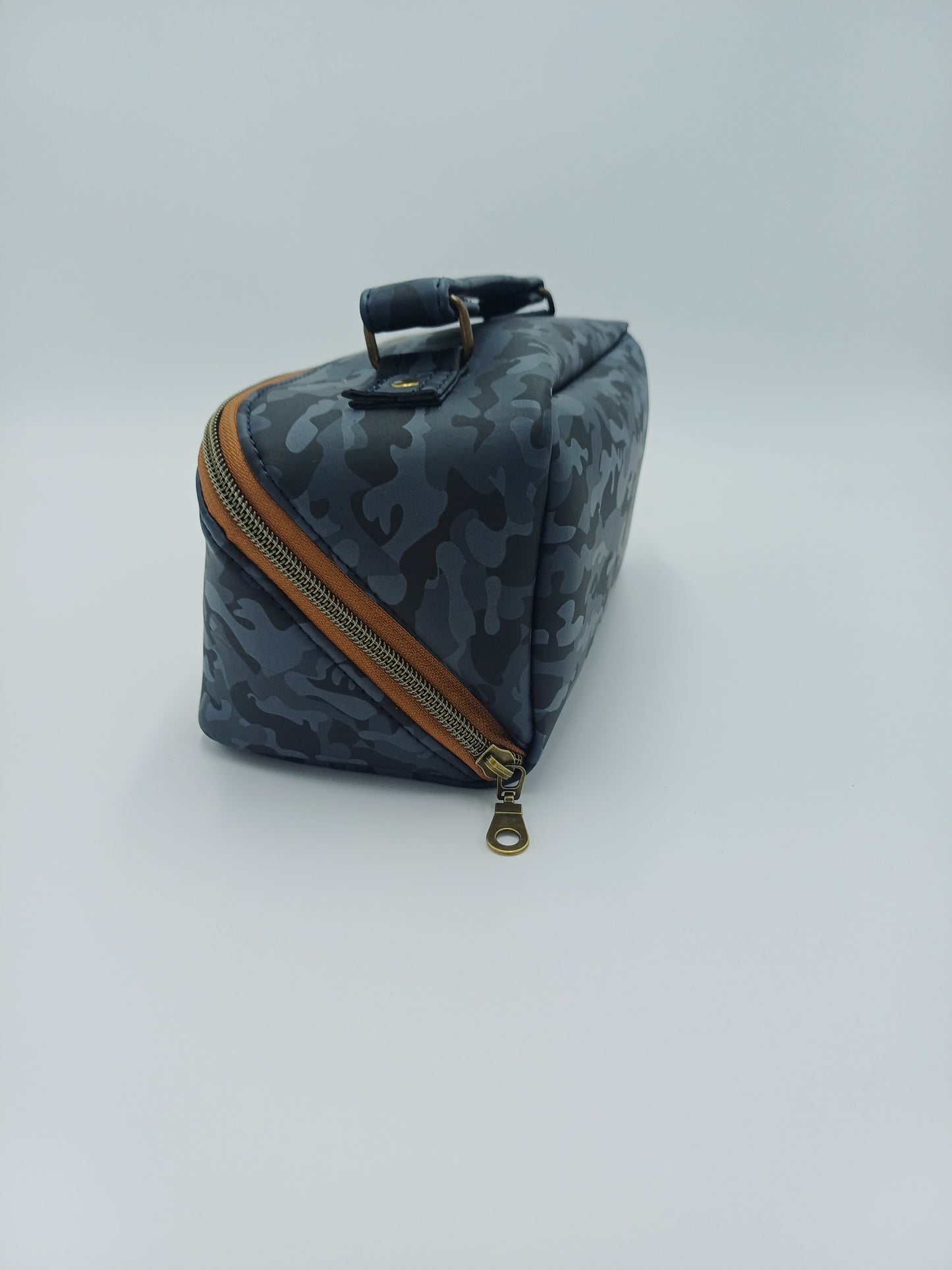 Open wide Bag im Tarn Design