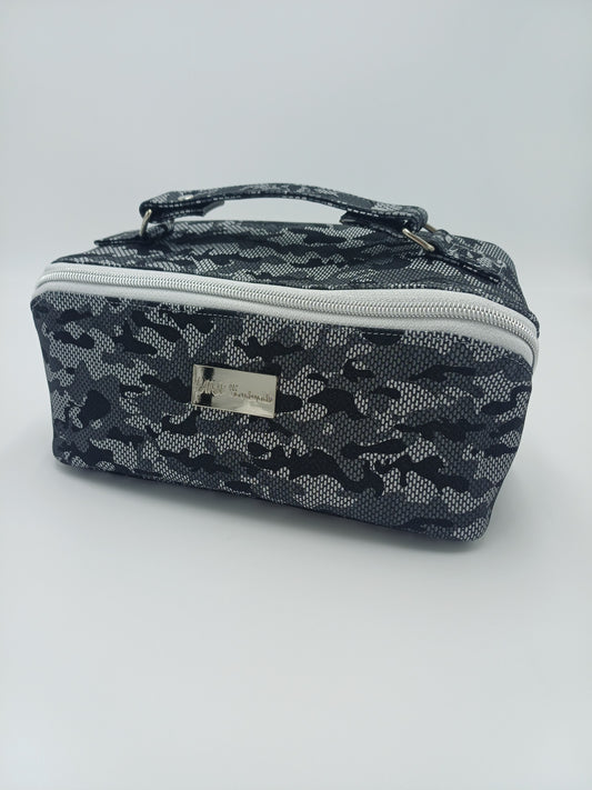 Open wide Bag im Camouflage Design