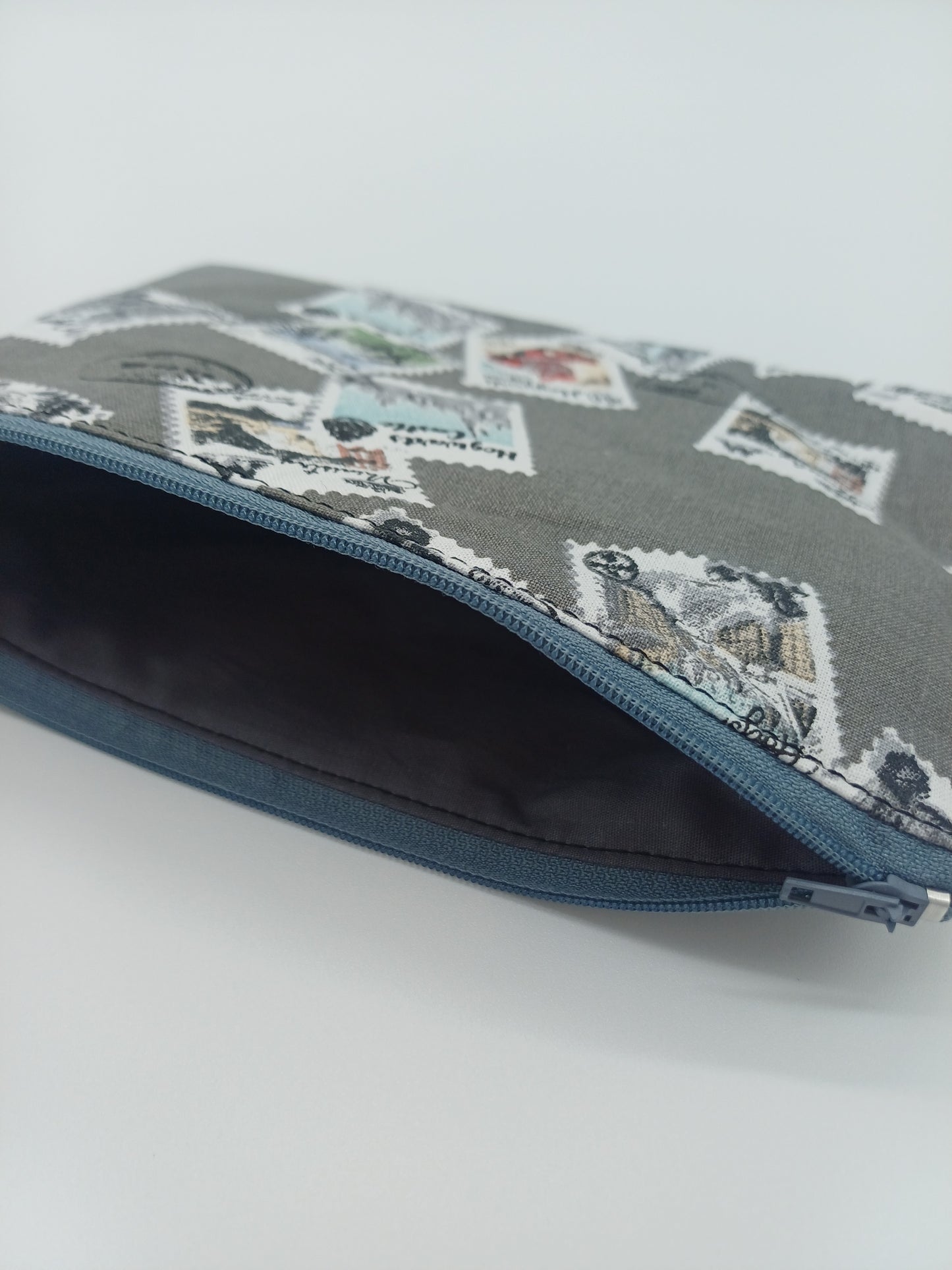 Zubehörtasche Briefmarke