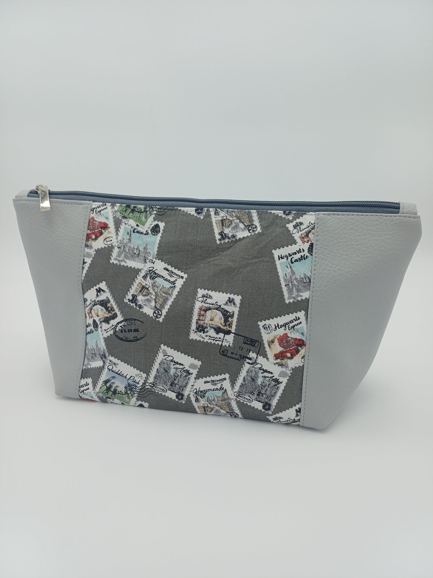 Peek a Boo Briefmarke