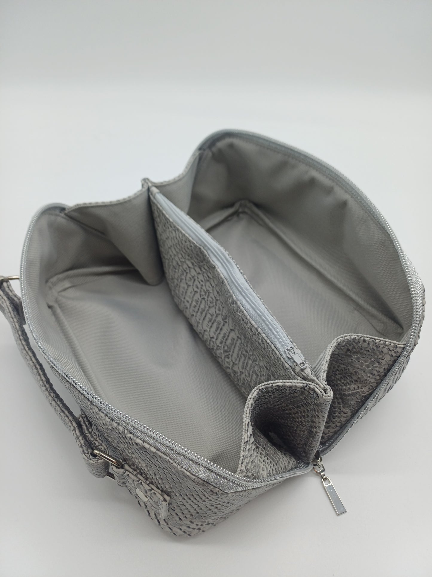 Open wide Bag im Snake Design B-Ware