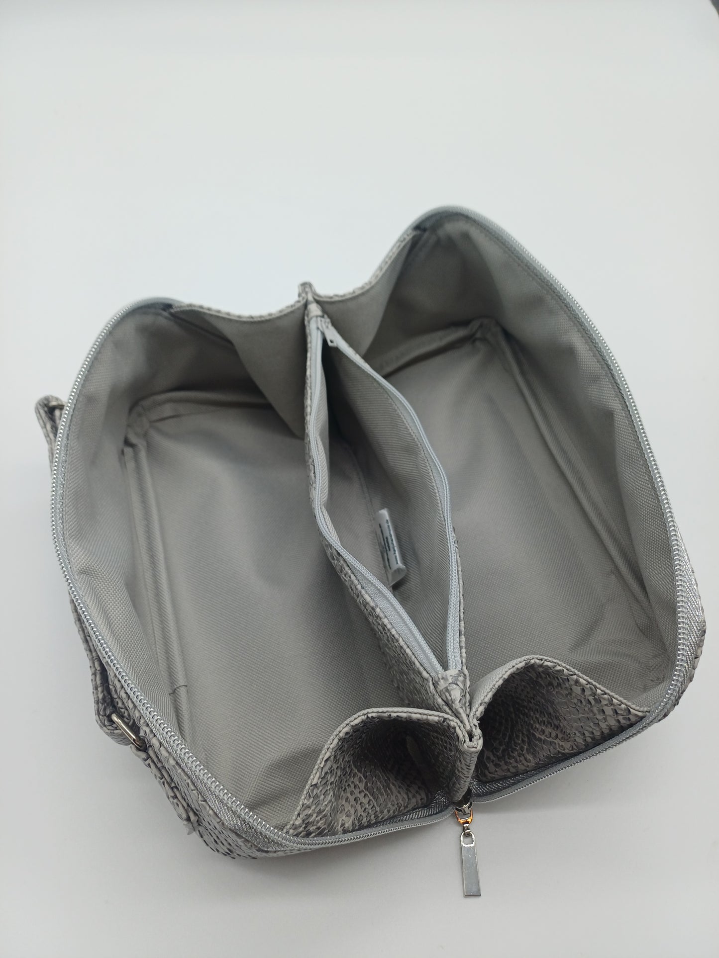 Open wide Bag im Snake Design B-Ware