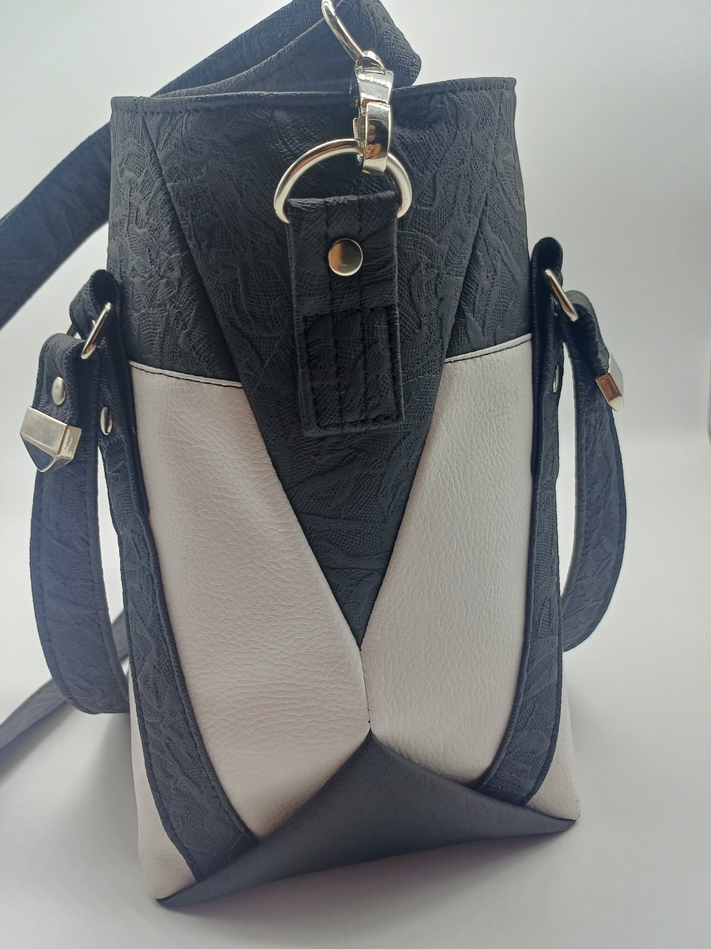 Hiraeth Handbag B- Ware