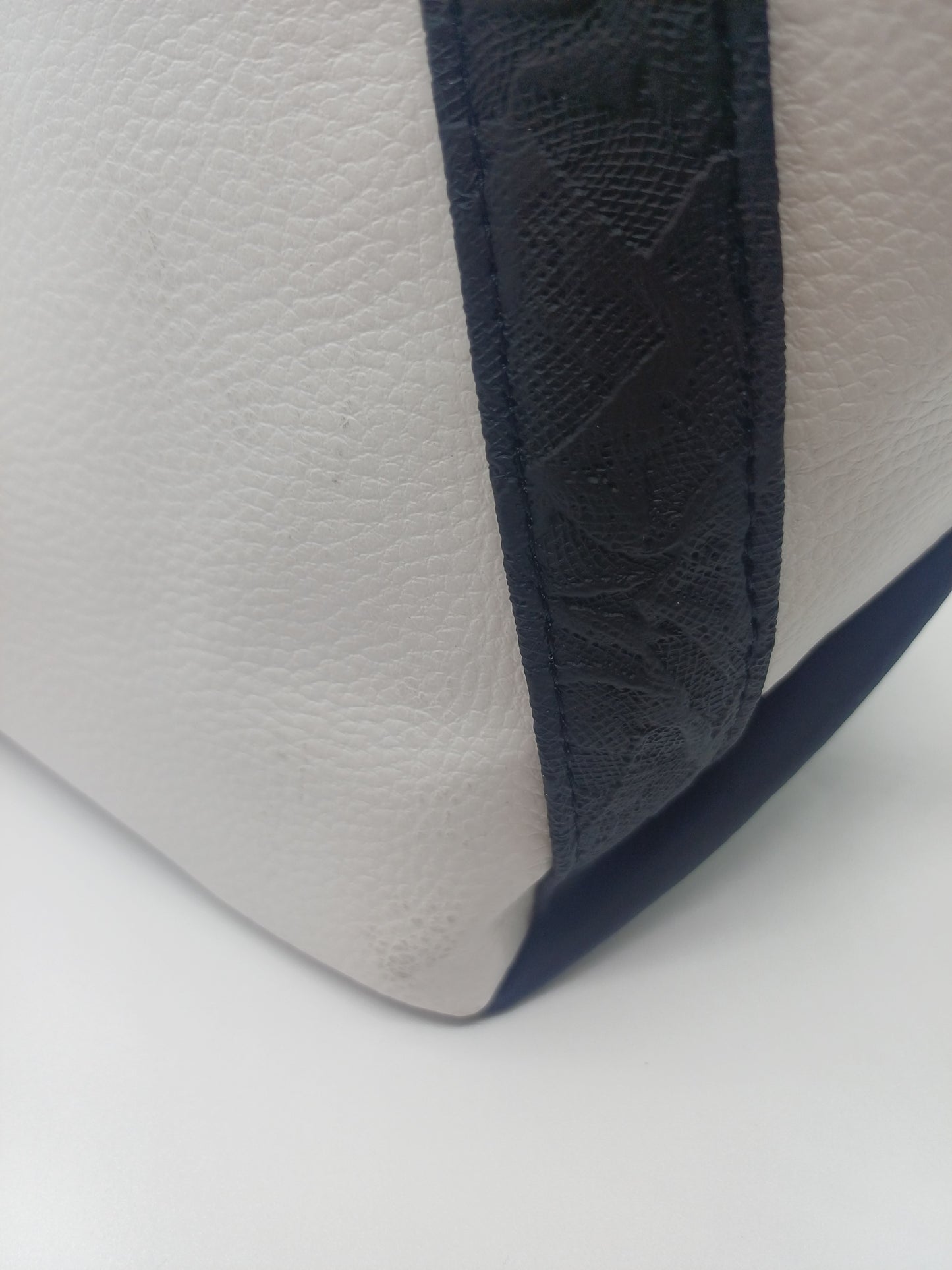 Hiraeth Handbag B- Ware