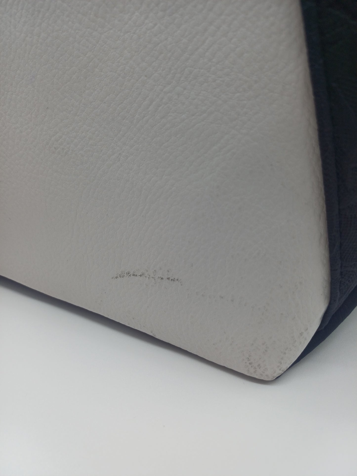 Hiraeth Handbag B- Ware