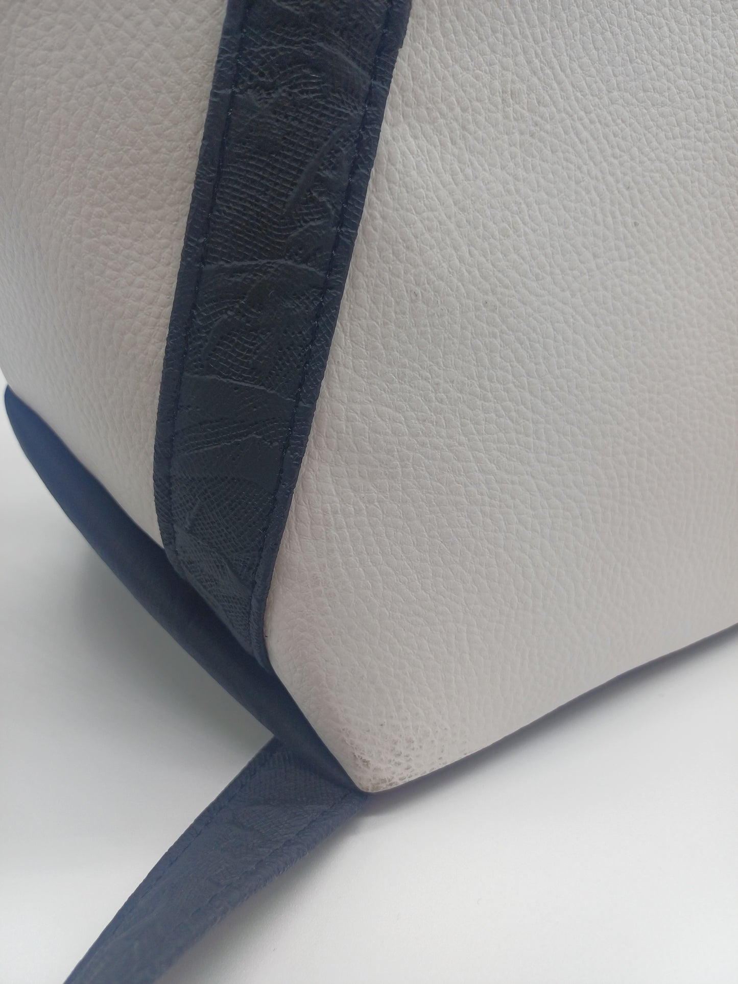 Hiraeth Handbag B- Ware