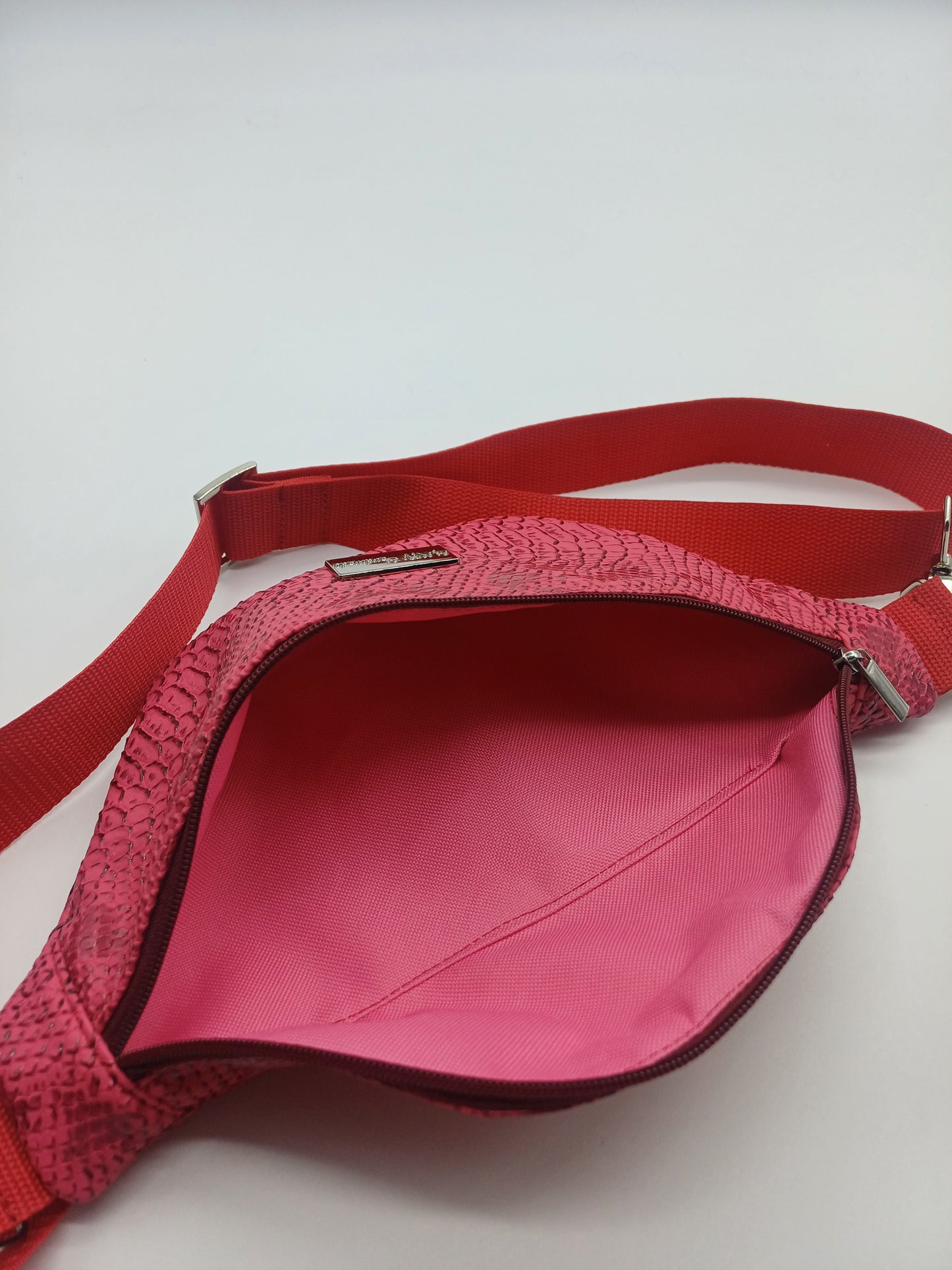 Bauchtasche – Red Snake