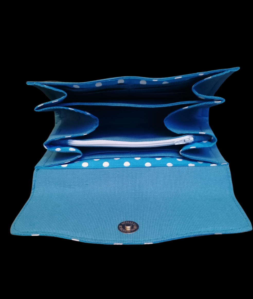 große Geldbörse blau