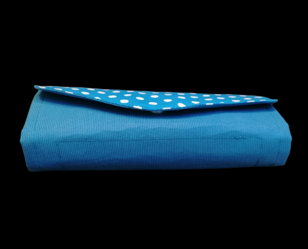 große Geldbörse blau